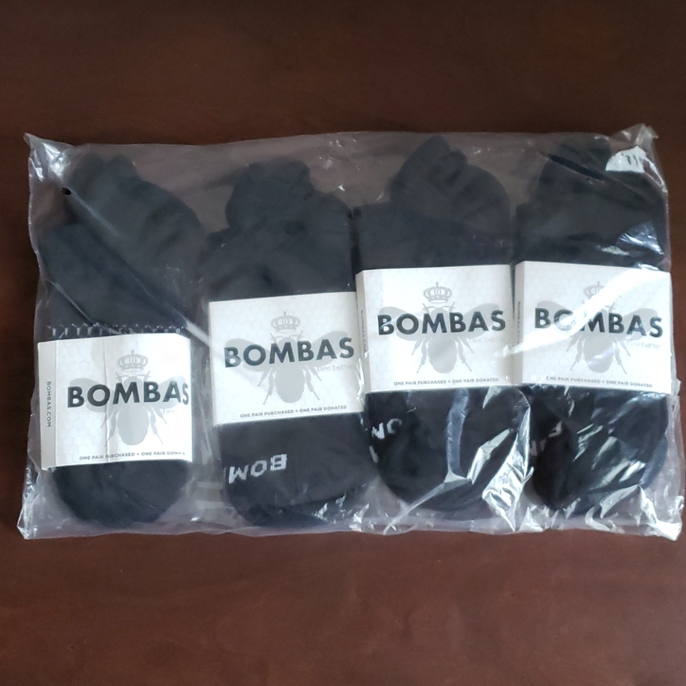 4-pack black Bombas no-show socks